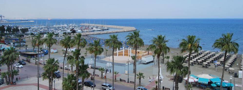 Zodiac Hotel Apartments Larnaca Exterior foto